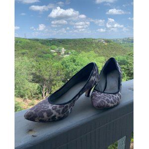Carvela Gray Leopard Print Low 2" Heels - Sz Euro 40 (US 9)